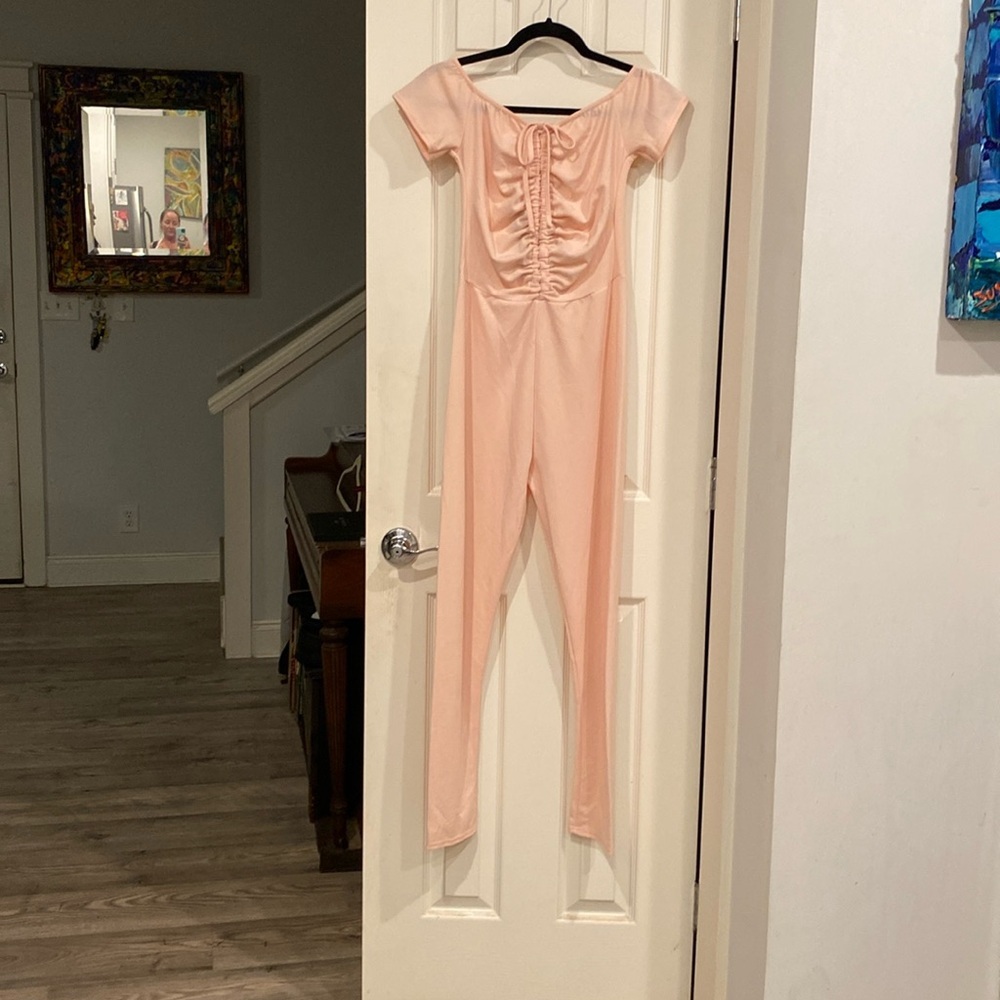*New* Light Pink Jumpsuit from PrettyLittleThing with adjustable tie at front - Picture 1 of 8